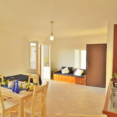 Couette-café Lemon Flats 4*