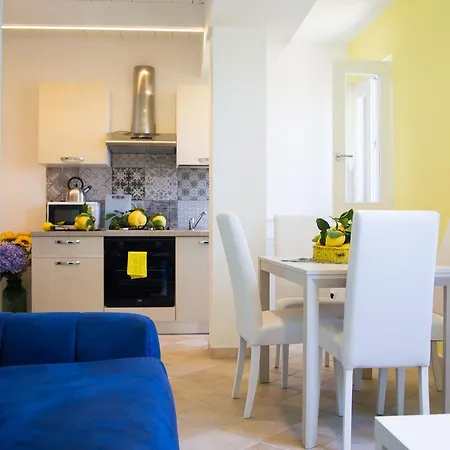 Lemon Flats Couette-café 4*