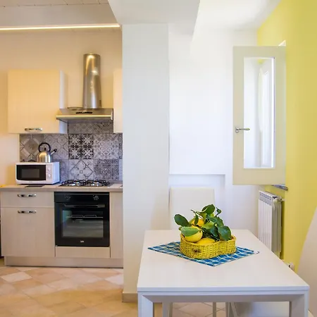 Lemon Flats Couette-café 4*