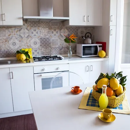 Lemon Flats Couette-café 4*