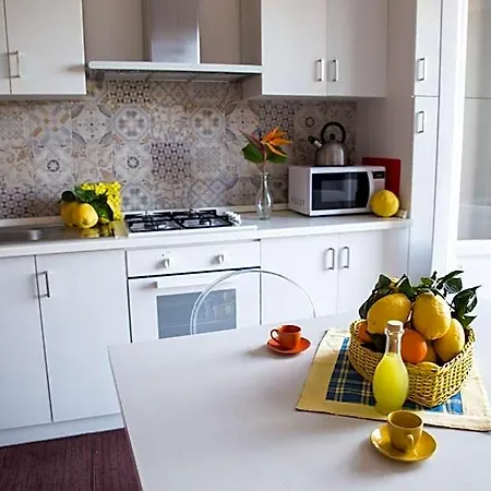 Lemon Flats Bed & Breakfast 4*