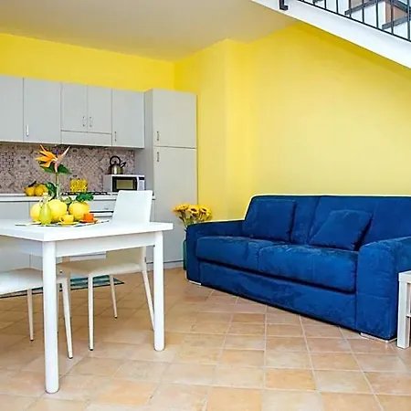 Bed & Breakfast Lemon Flats