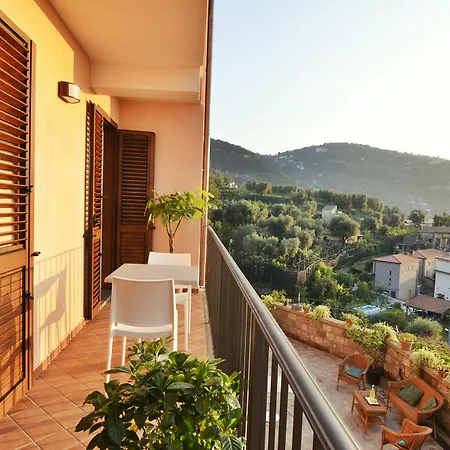 Lemon Flats Sorrento