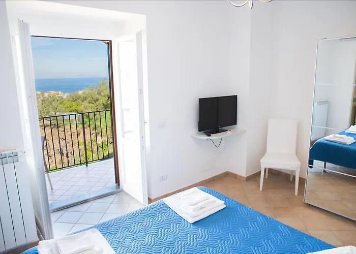 索伦托柠檬公寓 4*