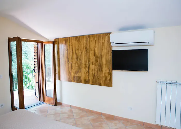 索伦托柠檬公寓 4*